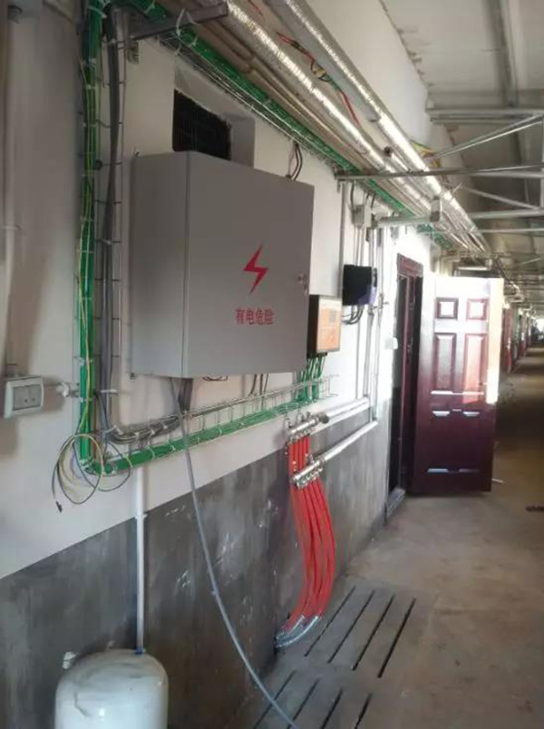 四季沐歌空氣能：現(xiàn)代養(yǎng)豬基地采暖新方式！